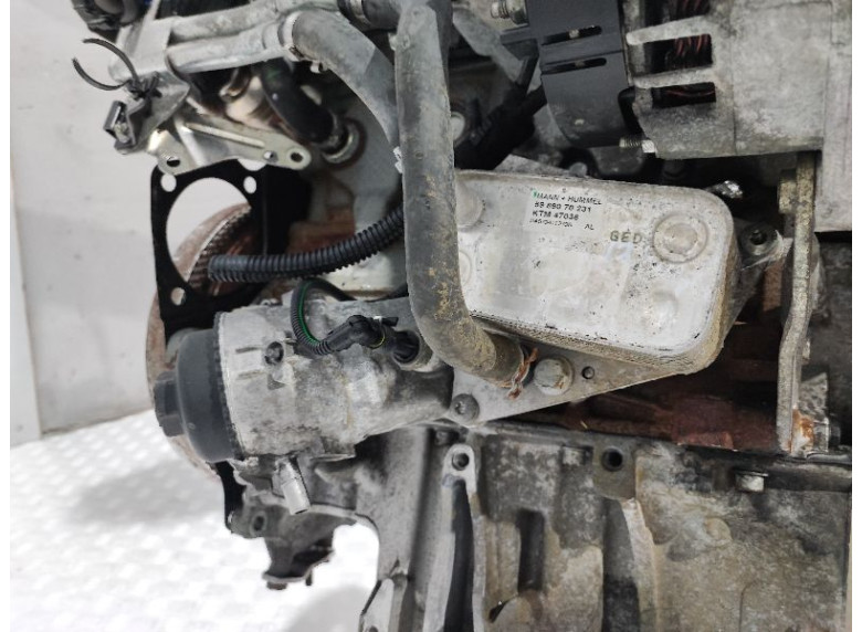 Крышка теплообменника к Opel Zafira, 2005г.