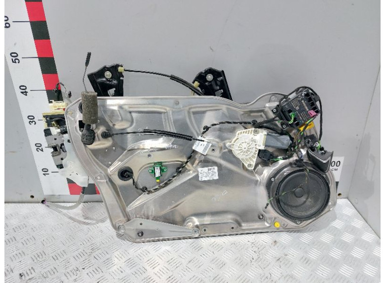 Стеклоподъемник электрический передний левый к Mercedes CLS W218, 2014г.