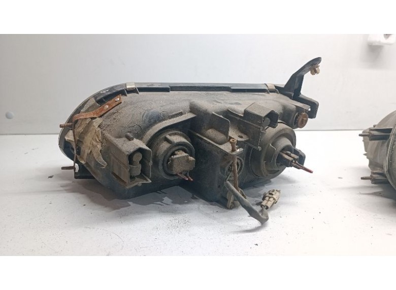 Фара правая к Фара правая к Mitsubishi L400 undefined г. L400