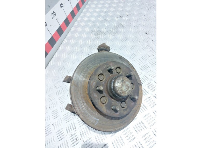 Ступица передняя левая к Mitsubishi L400