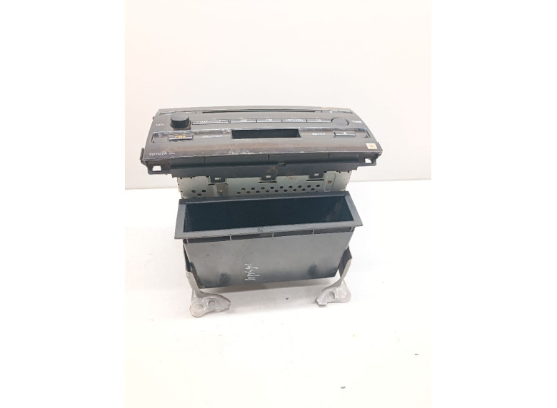 Магнитола к Toyota Prius, 2005г.