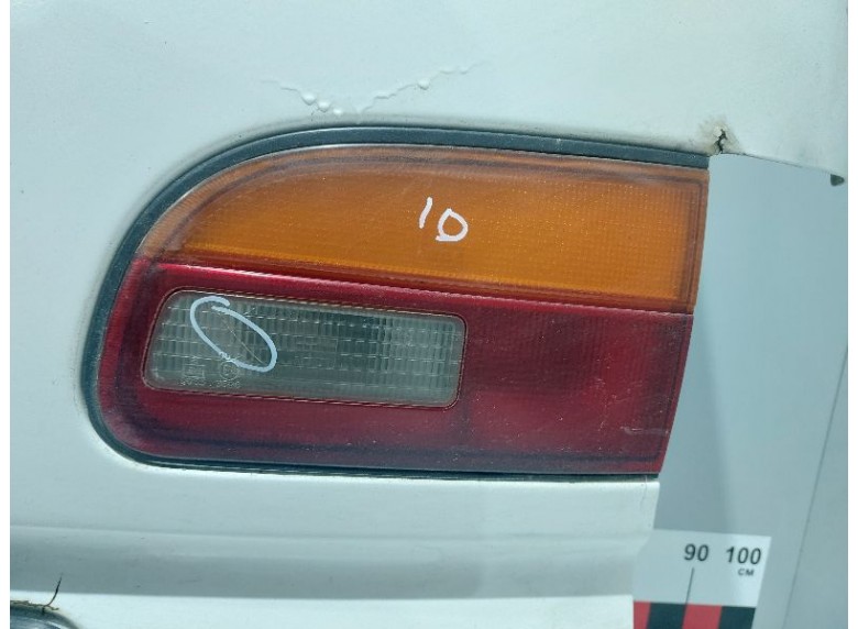 Фонарь крышки багажника правый к Mitsubishi L400