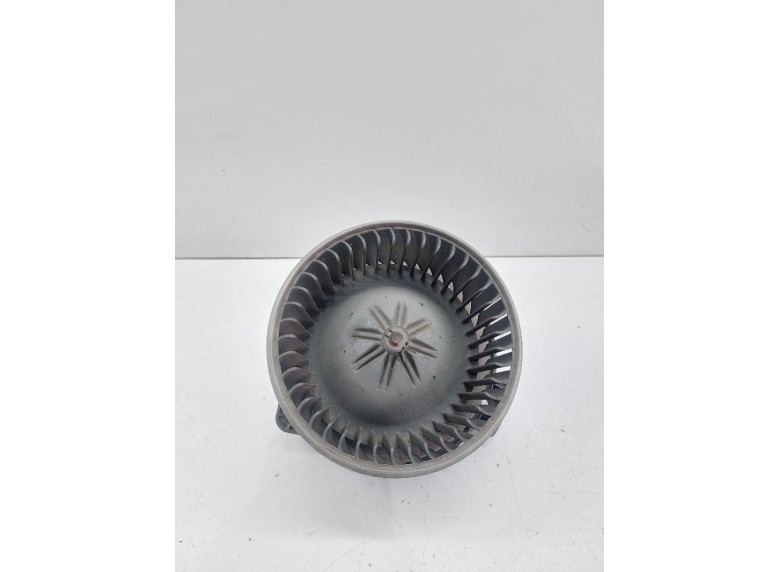 Моторчик печки к Моторчик печки к Mitsubishi L400 undefined г. L400