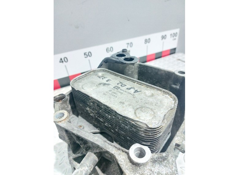 Теплообменник масляного фильтра к Audi A8 undefined г.