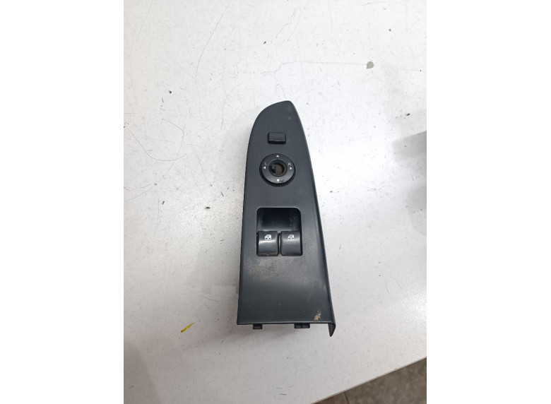 Блок управления стеклоподъемниками к Kia Ceed, 2009г.