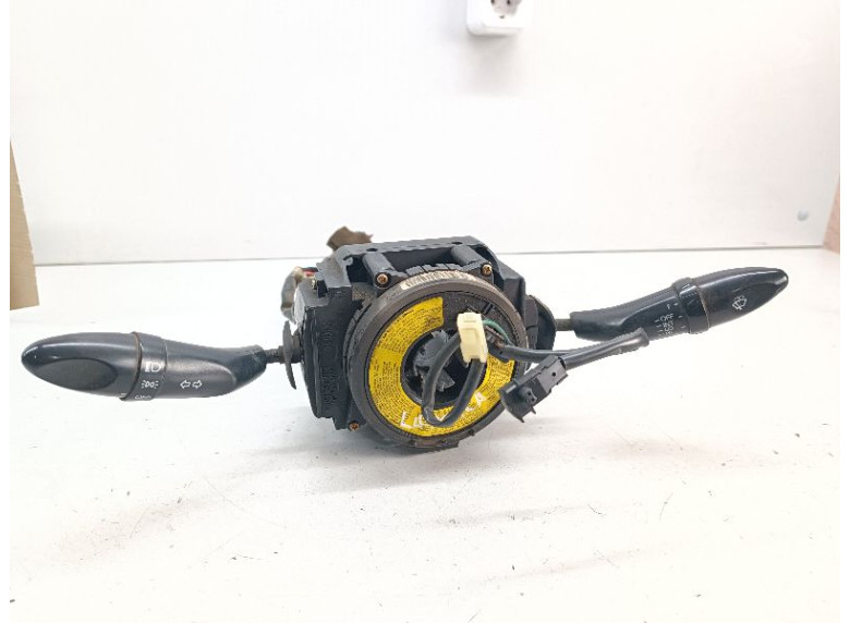 Переключатель подрулевой (стрекоза) к Переключатель подрулевой (стрекоза) к Hyundai Elantra undefined г. Elantra