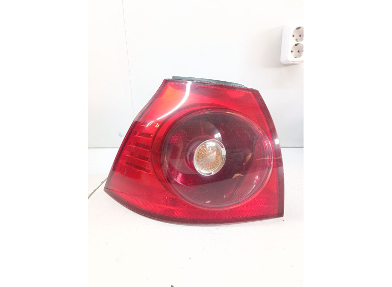 Фонарь задний левый к Volkswagen Golf, 2006г.