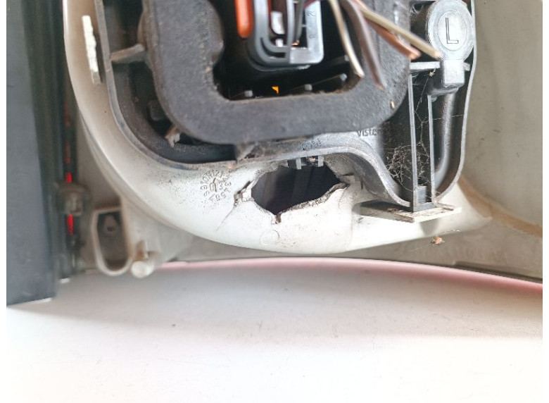 Фонарь задний левый к Volkswagen Golf, 2006г.