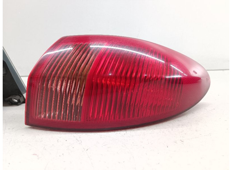 Фонарь задний правый к Alfa Romeo 147, 2002г.
