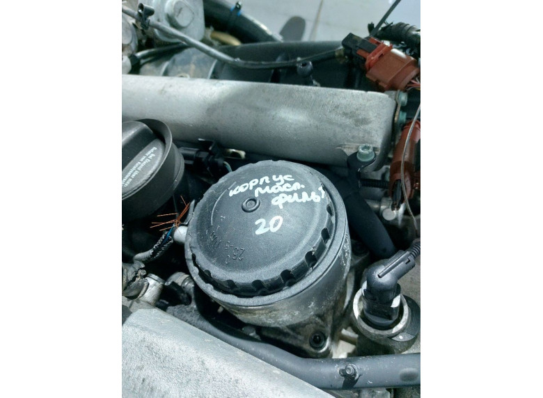 Корпус масляного фильтра к Volkswagen Touareg, 2004г.