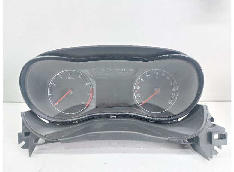 Щиток приборов (приборная панель) к Opel Corsa, 2017г.