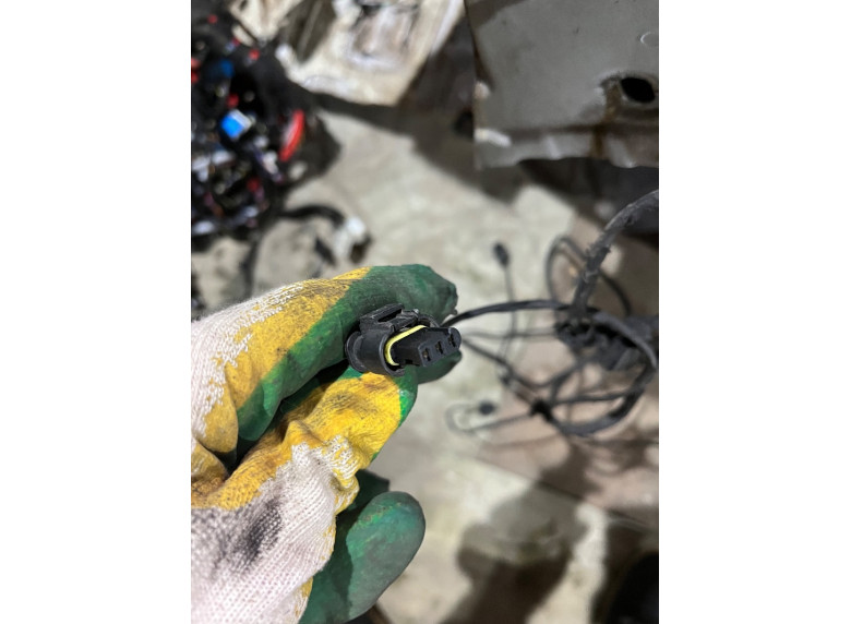 Разъем (фишка) проводки к BMW 3 F30/F31/GT F34, 2017г.