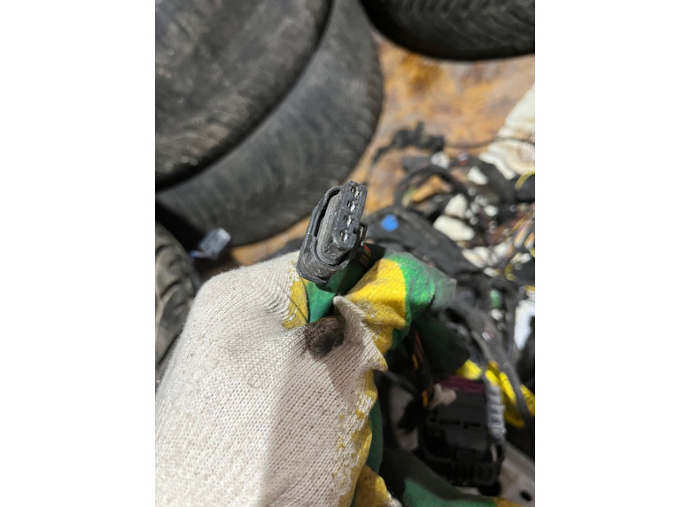 Разъем (фишка) проводки к BMW 3 F30/F31/GT F34, 2017г.