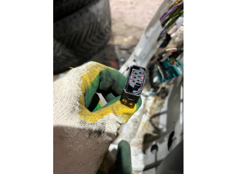 Разъем (фишка) проводки к BMW 3 F30/F31/GT F34, 2017г.