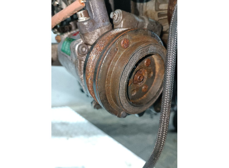 Компрессор кондиционера к BMW 5 E39, 2002г.