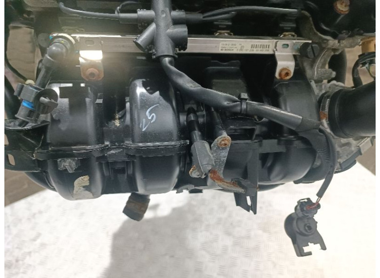 Коллектор впускной к Opel Corsa, 2013г.