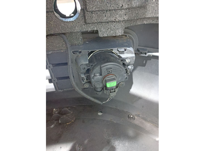Фара противотуманная правая к Renault Scenic, 2004г.