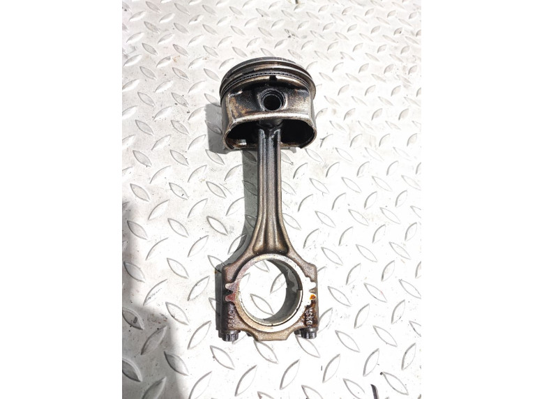 Поршень к Volkswagen Polo, 2007г.