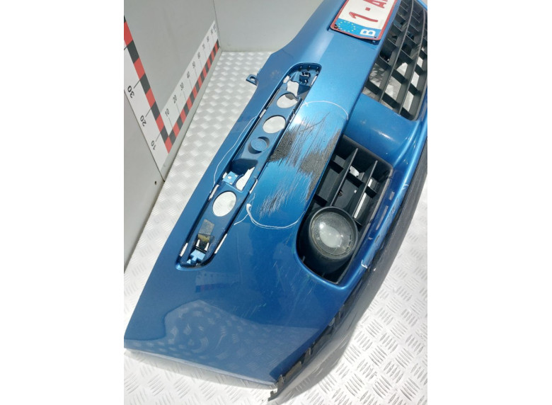 Бампер передний к Volkswagen Golf, 2005г.