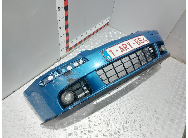 Бампер передний к Volkswagen Golf, 2005г.