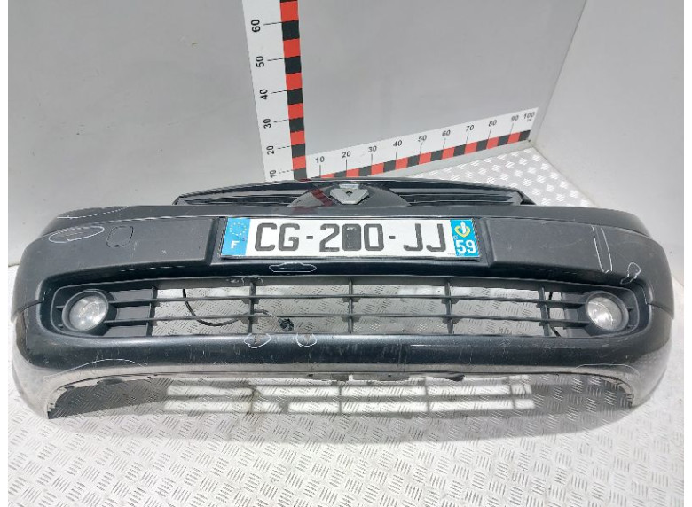 Бампер передний к Renault Scenic, 2004г.