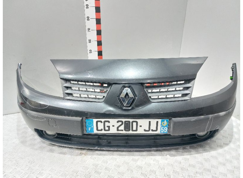 Бампер передний к Renault Scenic, 2004г.