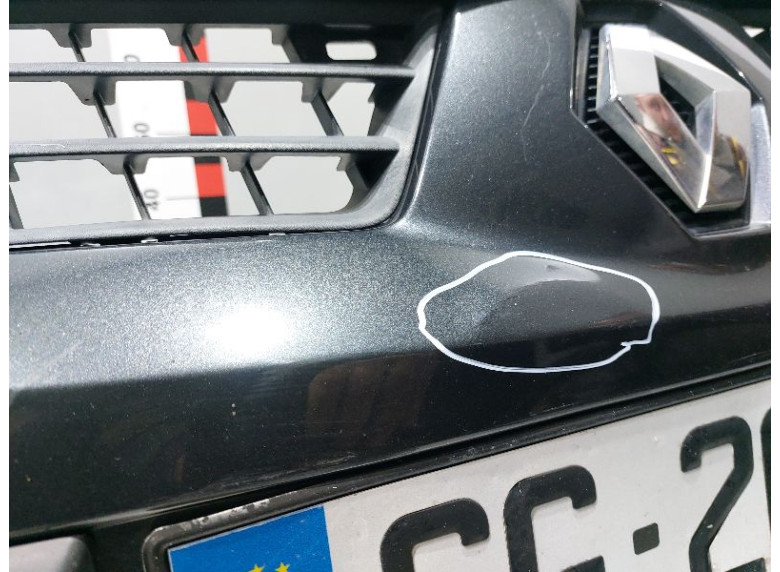 Бампер передний к Renault Scenic, 2004г.