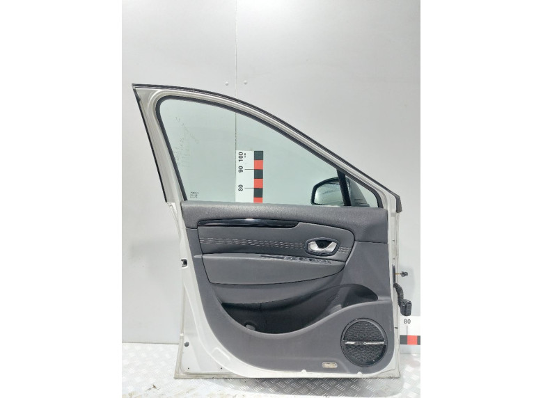 Дверь передняя левая к Renault Grand Scenic, 2011г.