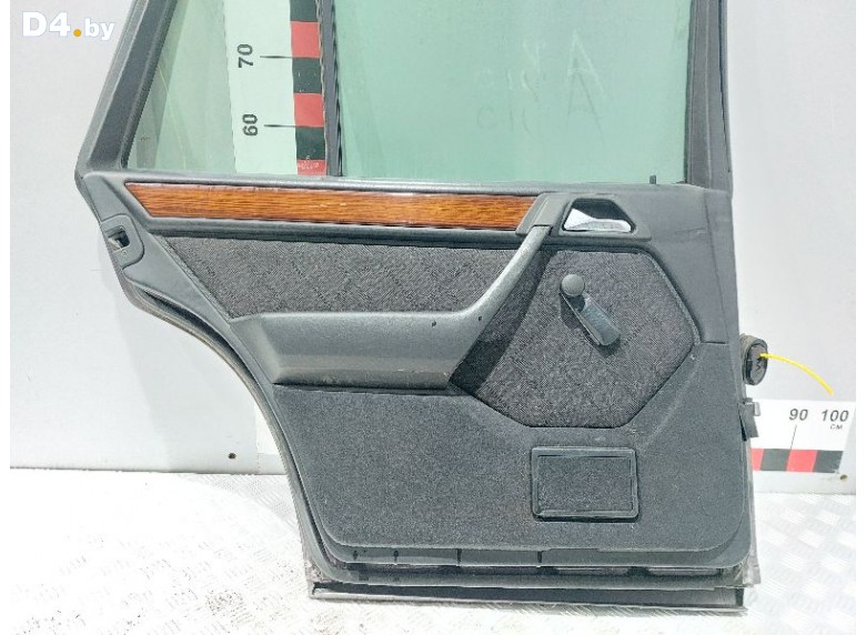 Обшивка двери задней левой (дверная карта) к Mercedes EW124 undefined г.