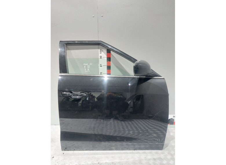 Дверь передняя правая к SsangYong Tivoli, 2016г.