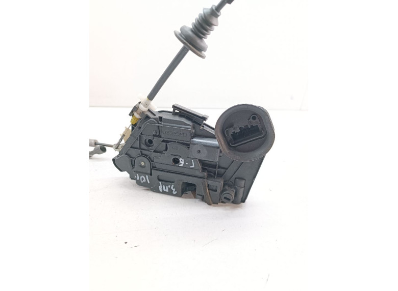 Замок двери задней правой к Volkswagen Golf, 2010г.