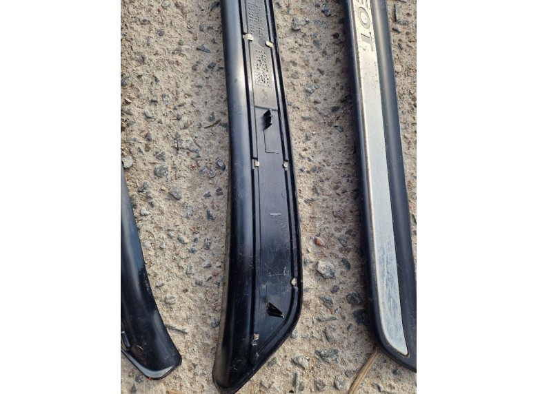 Накладка на порог к Накладка на порог к Peugeot 607 undefined г. 607