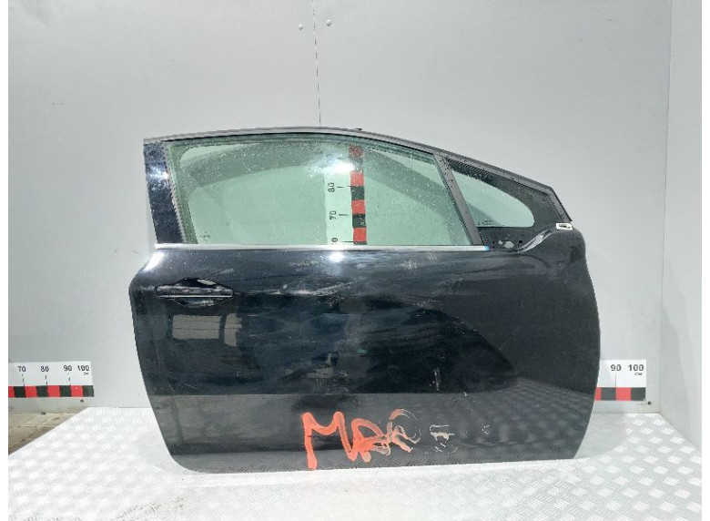 Стекло двери передней правой к Peugeot 208, 2014г.