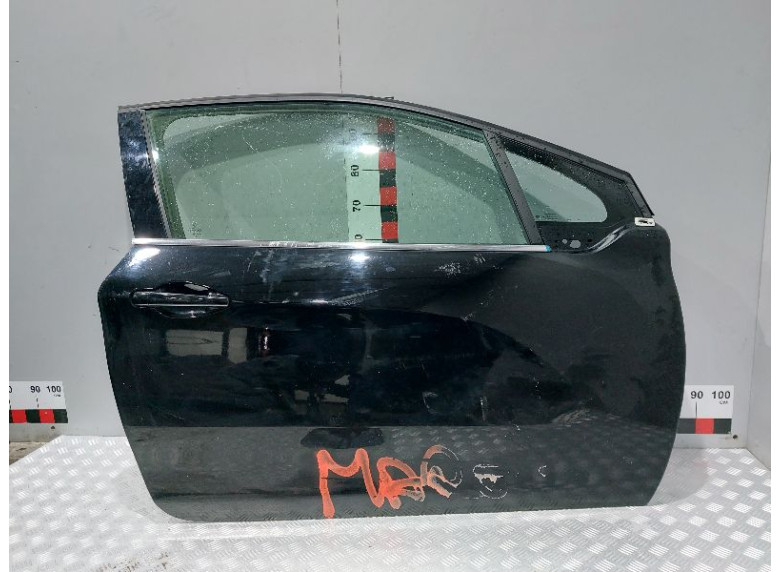 Замок двери передней правой к Peugeot 208, 2014г.