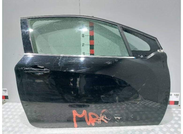 Дверь передняя правая к Peugeot 208, 2014г.