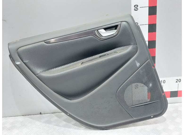 Обшивка двери задней левой (дверная карта) к Volvo XC70