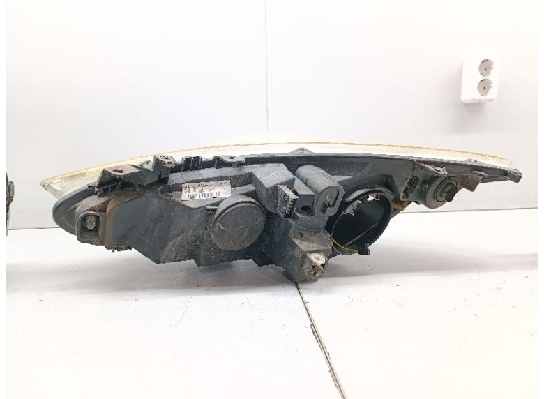 Фара правая к Фара правая к Peugeot 307CC undefined г. 307CC