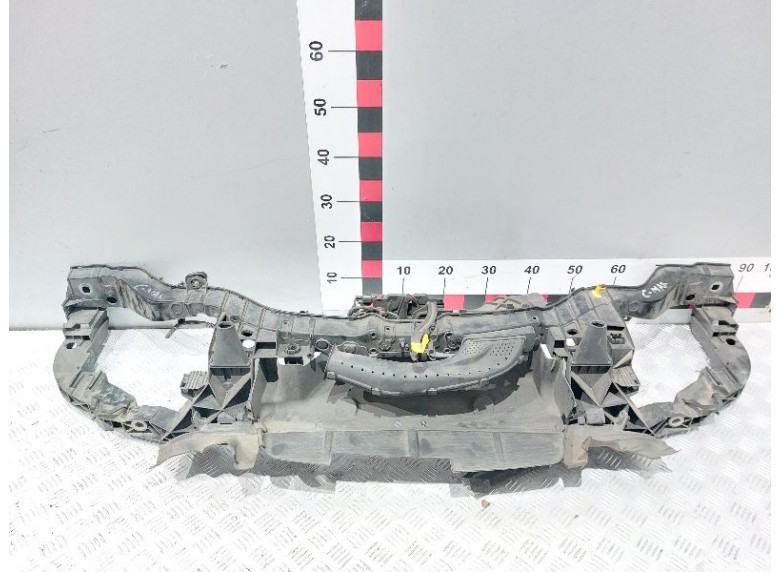 Передняя панель крепления облицовки (телевизор) к Ford C-Max