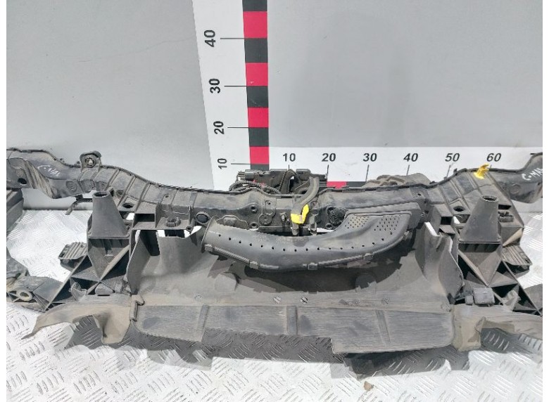 Передняя панель крепления облицовки (телевизор) к Передняя панель крепления облицовки (телевизор) к Ford C-Max undefined г. C-Max