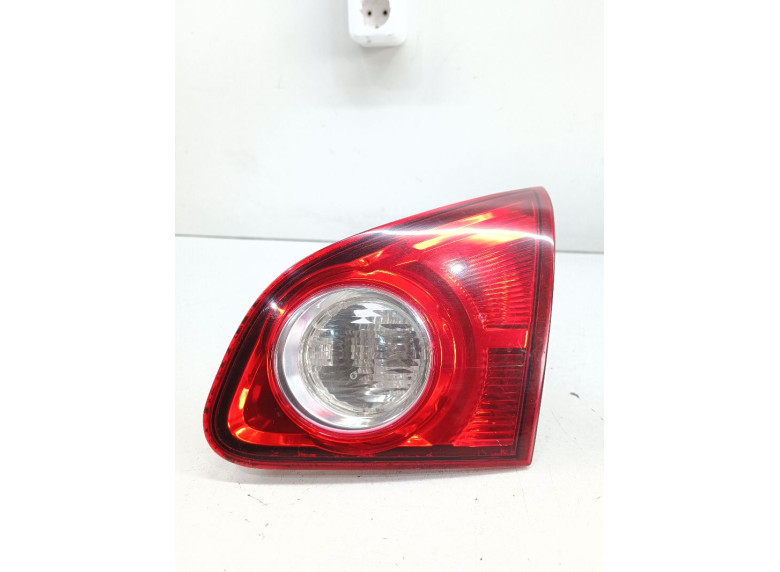 Фонарь крышки багажника правый к Nissan Qashqai