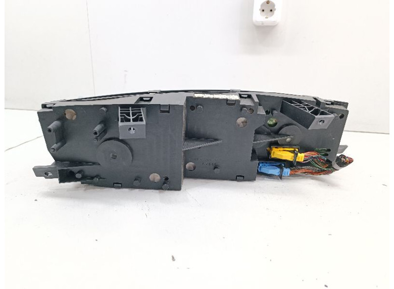 Щиток приборов (приборная панель) к Щиток приборов (приборная панель) к Nissan Primera undefined г. Primera