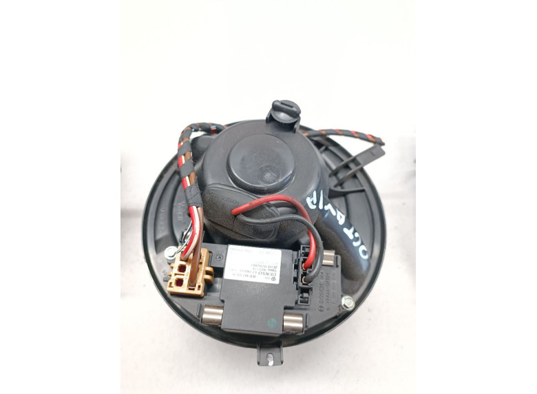 Моторчик печки к Skoda Octavia