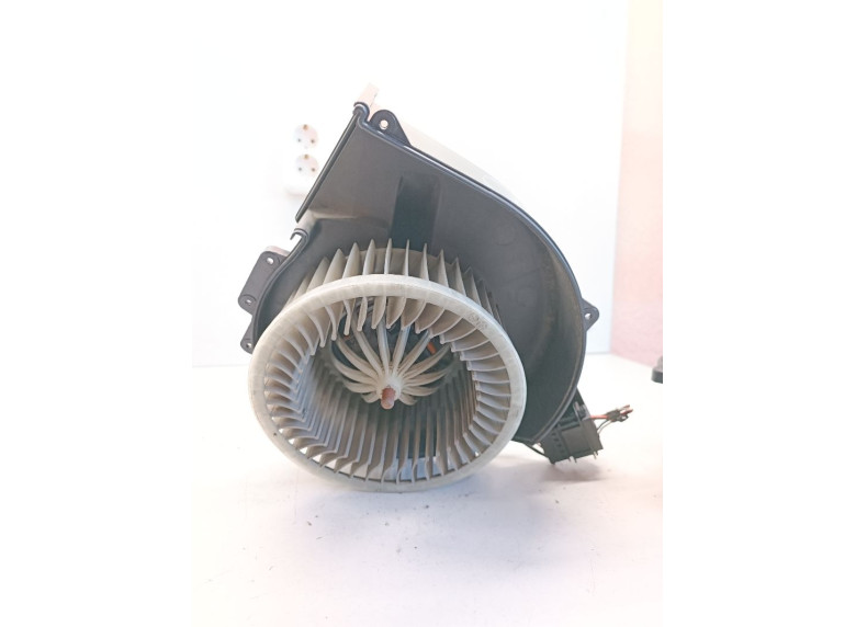 Моторчик печки к Volkswagen Polo, 2002г.