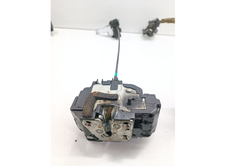 Замок двери задней левой к Nissan Qashqai