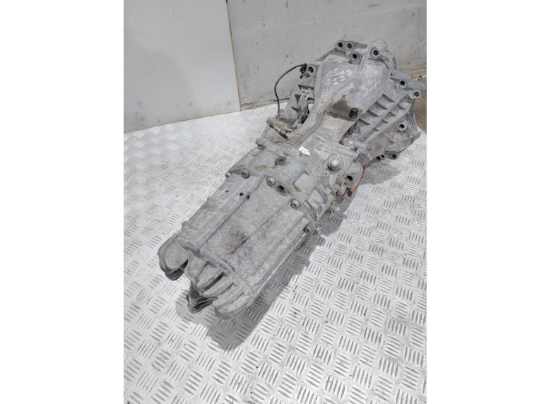 КПП механическая (МКПП) к Audi A4, 2003г.
