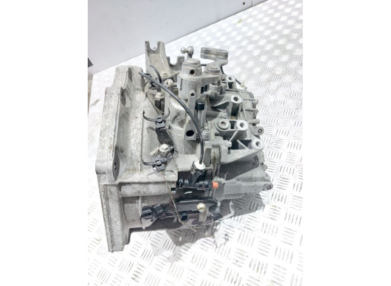 КПП механическая (МКПП) к Opel Astra, 2017г.