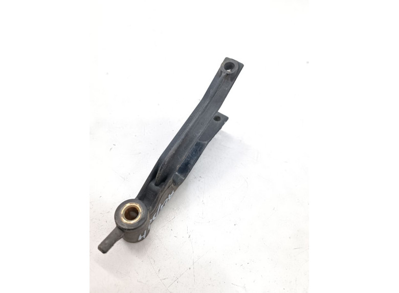 Кронштейн радиатора к Renault Master, 2013г.