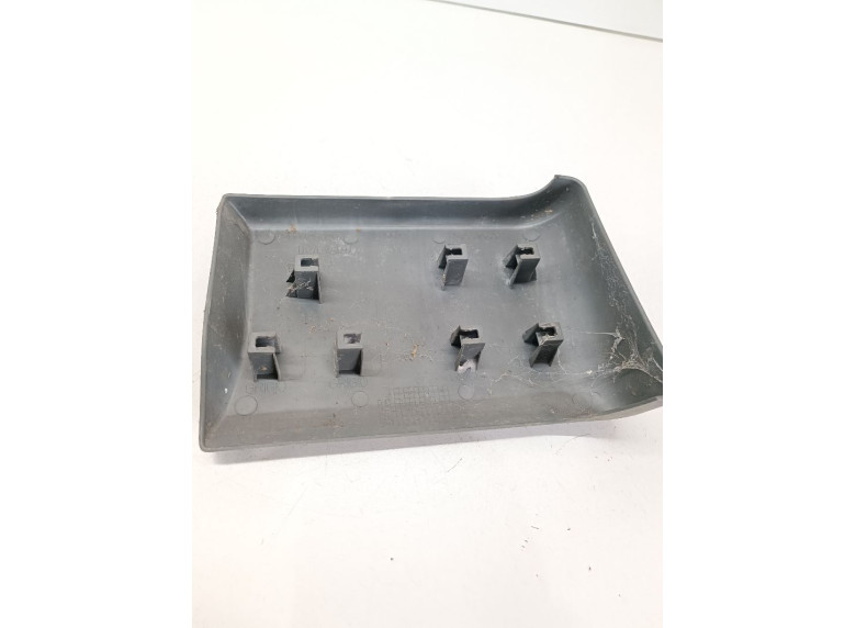 Молдинг (накладка кузовная) к Iveco Daily, 2000г.