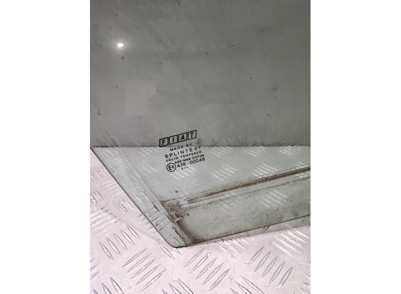 Стекло двери передней правой к Fiat Grande Punto, 2007г.