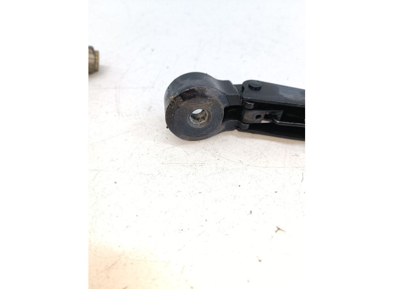 Щеткодержатель задний к Dodge Caliber, 2006г.